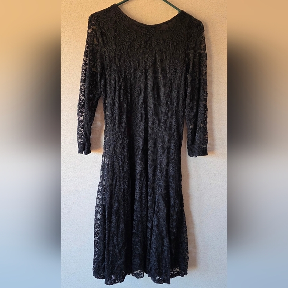 Chic Black Lace Long Sleeve Dress - Picture 2 of 5
